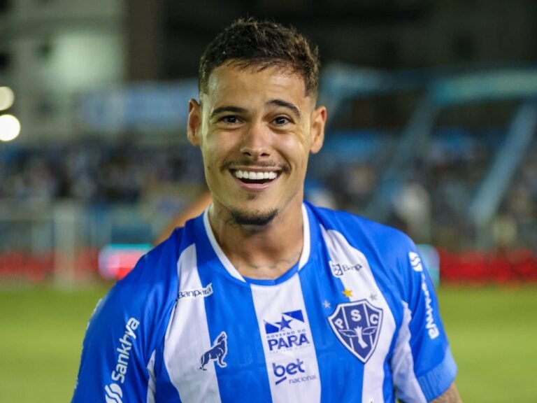 Luan Freitas renova com o Paysandu para 2025.