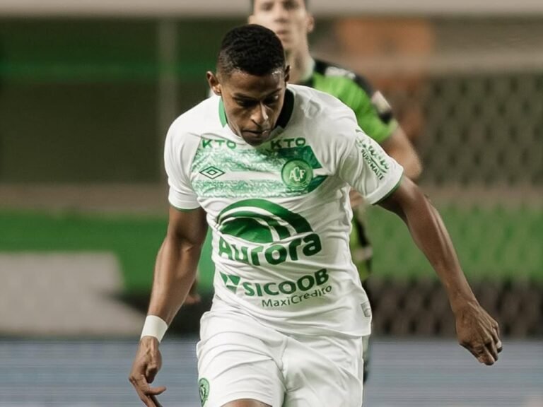Marcelinho e Cavalleri são dois dos quatro nomes anunciados pelo Paysandu nesta sexta (13)