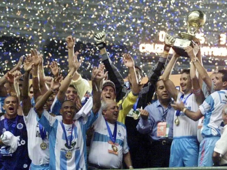 Veja qual era o elenco do Paysandu na final da Copa dos Campeões de 2002